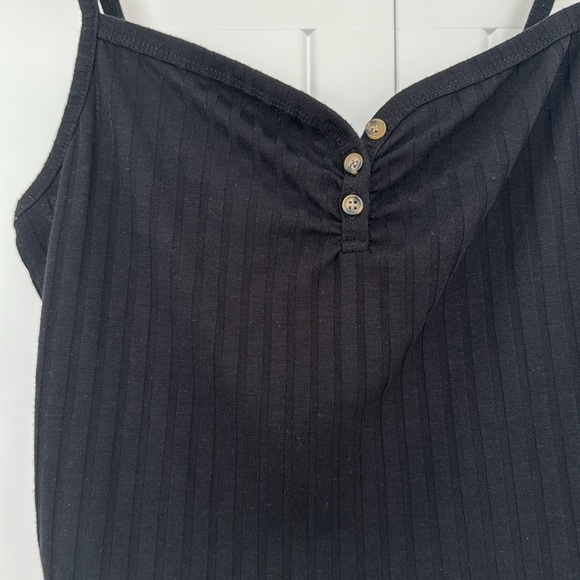 TOPSHOP Black Ribbed Spaghetti Strap Crop Top - Picture 5 of 6